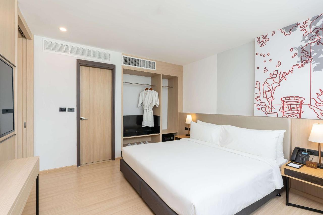 One-Bedroom King Suite Non-Smoking